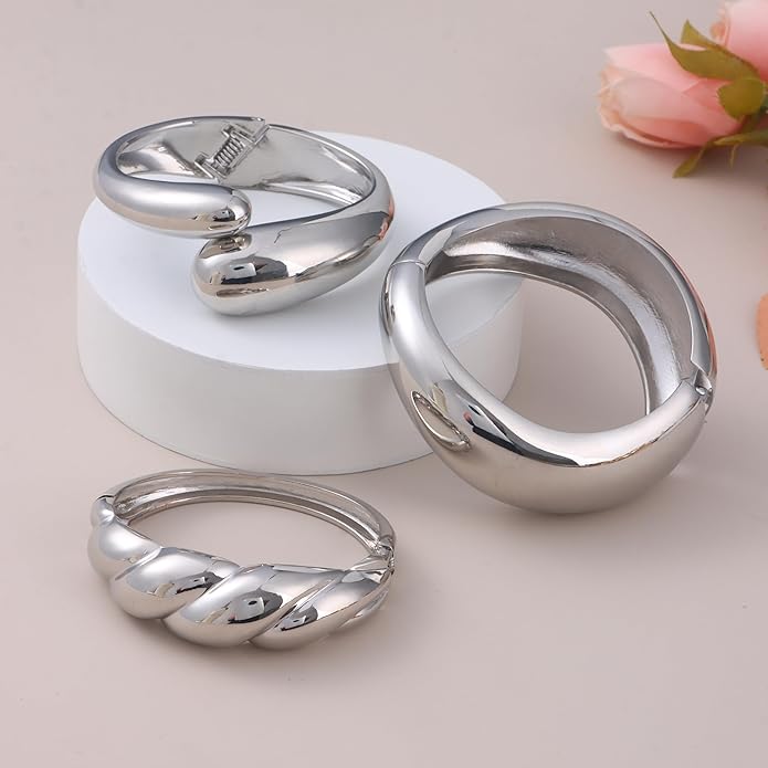 SAMOCO 3Pcs Chunky Gold Bangle Bracelets for Women Trendy Wide Wrist Cuff Bracelets Stack Statement Bangle Fashion Gifts