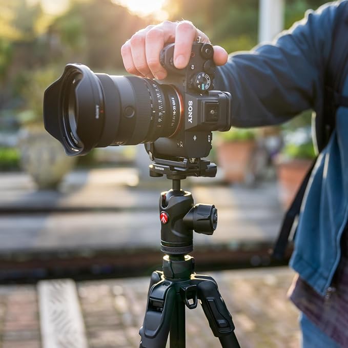 Manfrotto Befree Advanced AS, Camera Tripod, Lever Lock,Compatible with Arca-Swiss, Portable and Compact, Aluminum, Travel Tripod Kit, Ball Head, for DSLR, Mirrorless, Camera Accessories