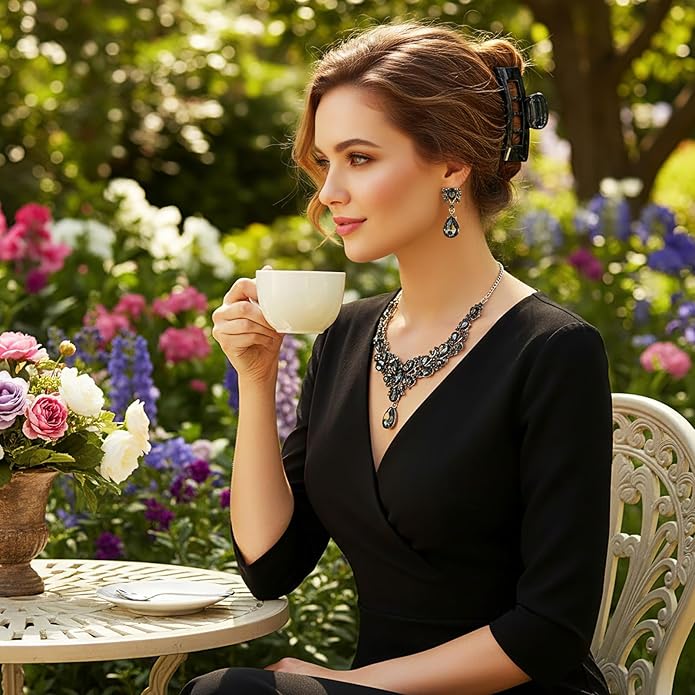 Hicarer Bridal Teardrop Cluster Crystal Jewelry Set for Women Necklace Earrings Wedding
