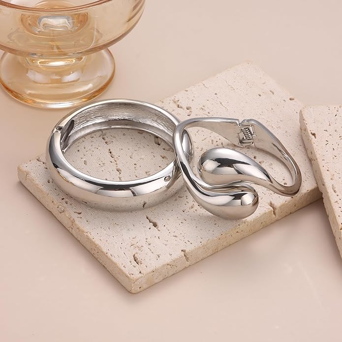 SAMOCO 3Pcs Chunky Gold Bangle Bracelets for Women Trendy Wide Wrist Cuff Bracelets Stack Statement Bangle Fashion Gifts