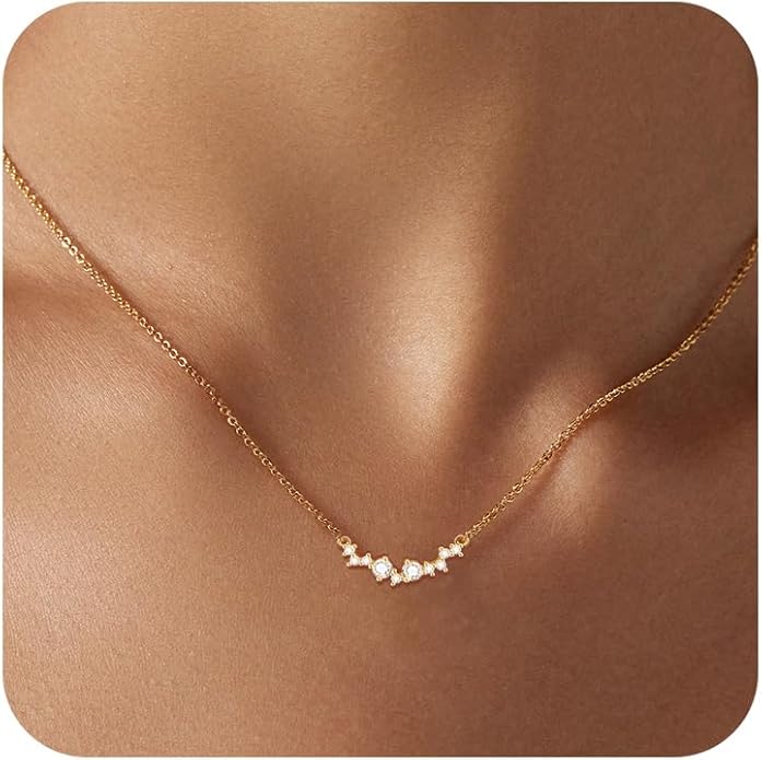 Diamond Pendant Necklace for Women, Dainty Gold Necklace 18k Gold Plated Paperclip Choker Necklaces Cute Open Oval Necklaces Simple Gold Necklace Jewelry Gifts for Women Trendy