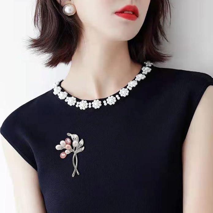 Rhinestone Flower Brooch Austrian Crystal Flower Pin 18k Gold Plated Floral Brooch Lapel Pin Jewelry Mother's Day Birthday Gifts for Mom Wife