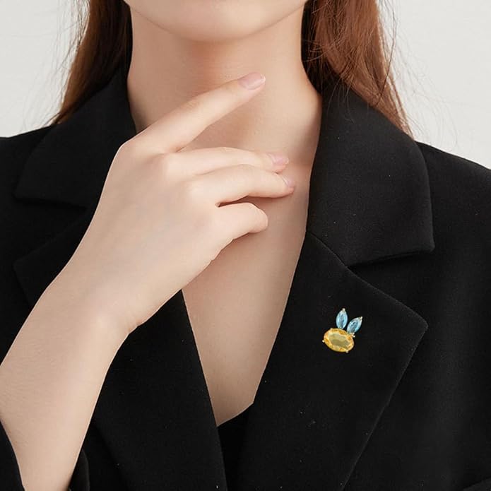 Pearl Flower Brooch for Women - Gold Plated Pearl Flower Pin Rhinestone Buttons Lapel Pin Jewelry - Valentine's Day Gift