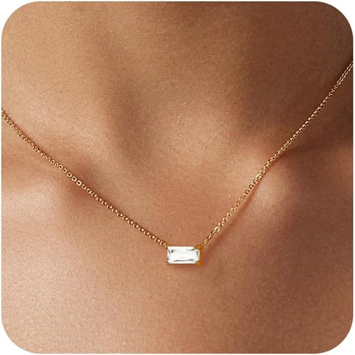 Diamond Pendant Necklace for Women, Dainty Gold Necklace 18k Gold Plated Paperclip Choker Necklaces Cute Open Oval Necklaces Simple Gold Necklace Jewelry Gifts for Women Trendy