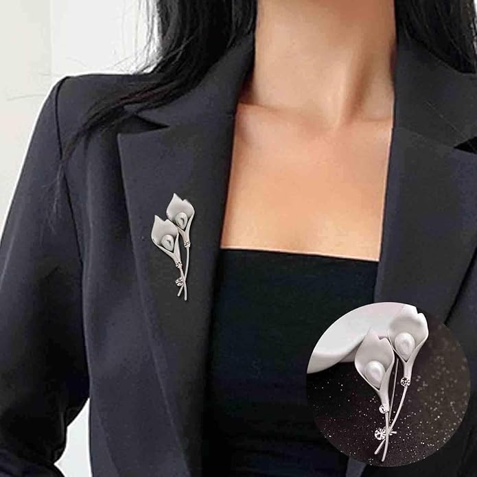 Crystal Pearl Flower Brooches Pins Fashion Beautiful Created Rhinestone Floral Brooch Good Idea for Party Dance Wedding Banquet for Elegant Women Girl
