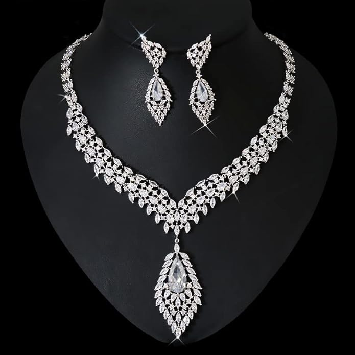 14K Gold Natural Crystal Jewelry Set for Women,Sparkling Wings Shape Crystal Pendant Necklace and Drop Earrings Set,Fashion Wedding Bridal Jewelry Set