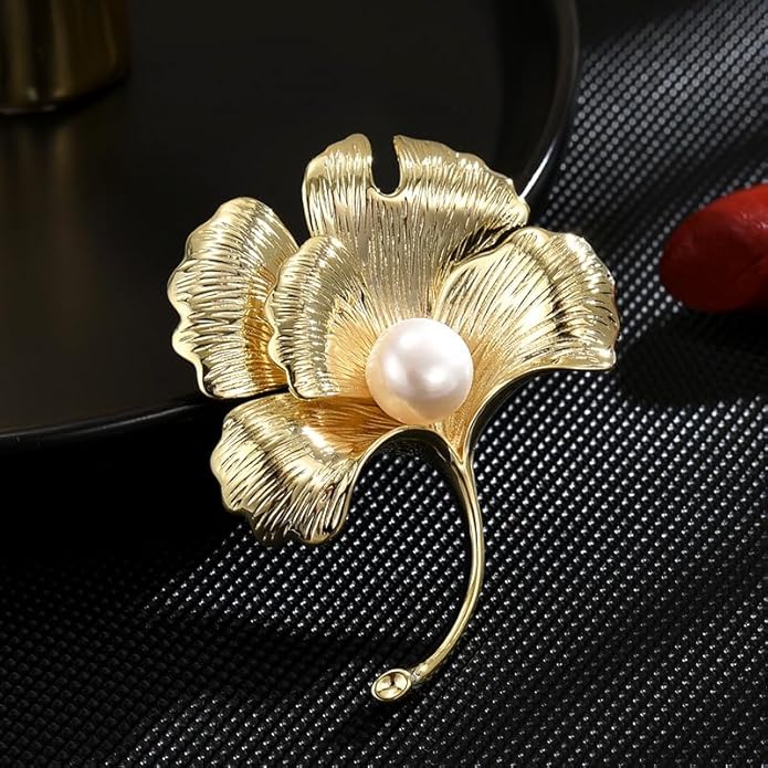 Leaf Brooches Rhinestone Freshwater Pearls Ginkgo Leaves Brooch Pin 18k Gold Plated Leaves Lapel Pins Jewelry Valentine's Day Birthday Gifts for Women Girls