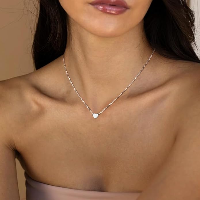Cute Heart Necklace for Women Gold/Silver Plated Heart Pendant Choker Necklaces Tendy Love Heart Chain Necklace Dainty Gold/Silver Necklace Jewelry Gifts for Women