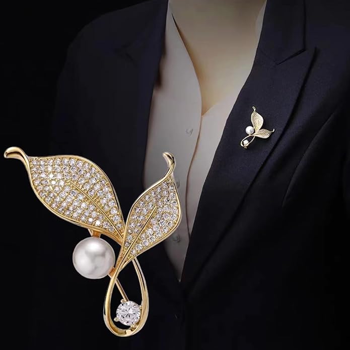 Crystal Pearl Flower Brooches Pins Fashion Beautiful Created Rhinestone Floral Brooch Good Idea for Party Dance Wedding Banquet for Elegant Women Girl