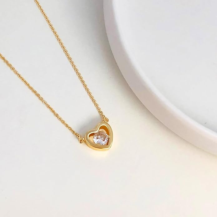 Zeffy Dainty Gold Heart Necklace for Women Trendy 14K Gold/Silver Plate Cute Heart Pendant Choker Necklaces Gold Love Heart Chain Necklace for Women Dainty Gold Jewelry Gifts for Women