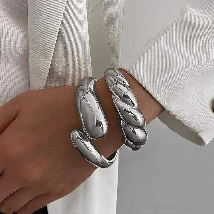 SAMOCO 3Pcs Chunky Gold Bangle Bracelets for Women Trendy Wide Wrist Cuff Bracelets Stack Statement Bangle Fashion Gifts