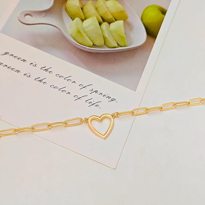 Cute Heart Necklace for Women Gold/Silver Plated Heart Pendant Choker Necklaces Tendy Love Heart Chain Necklace Dainty Gold/Silver Necklace Jewelry Gifts for Women