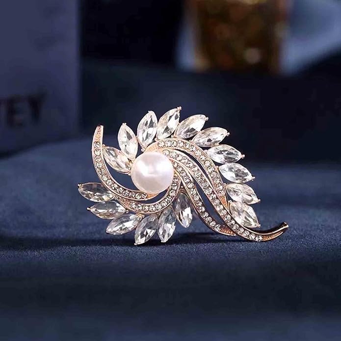 Crystal Pearl Flower Brooches Pins Fashion Beautiful Created Rhinestone Floral Brooch Good Idea for Party Dance Wedding Banquet for Elegant Women Girl