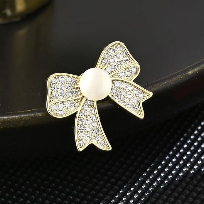 Pearl Flower Brooch for Women - Gold Plated Pearl Flower Pin Rhinestone Buttons Lapel Pin Jewelry - Valentine's Day Gift