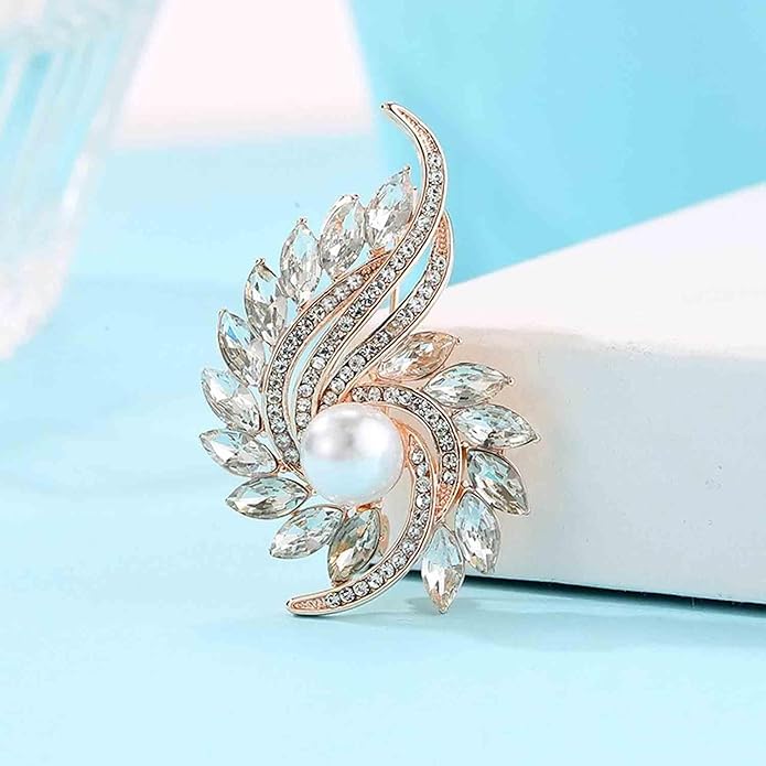Crystal Pearl Flower Brooches Pins Fashion Beautiful Created Rhinestone Floral Brooch Good Idea for Party Dance Wedding Banquet for Elegant Women Girl