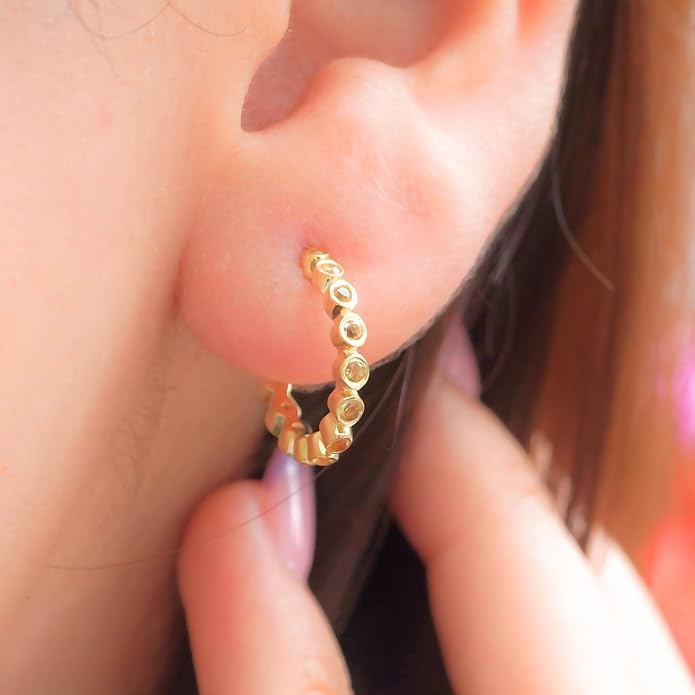 Gold Hoop Earrings for Women – Brass 18k Gold Plated Round Hoop Earrings, Lightweight Gold Plated Fashion Jewelry, Elegant Statement Earrings for Party & Daily Wear