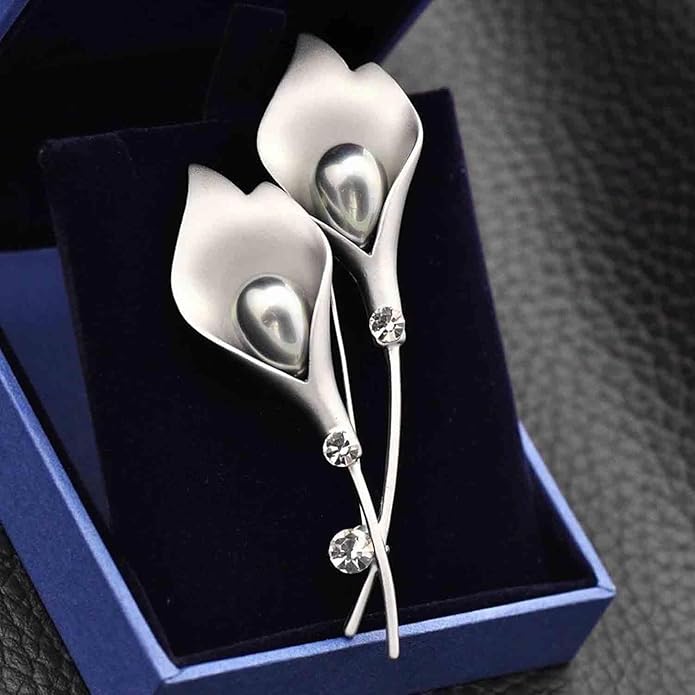 Crystal Pearl Flower Brooches Pins Fashion Beautiful Created Rhinestone Floral Brooch Good Idea for Party Dance Wedding Banquet for Elegant Women Girl