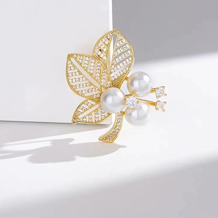 Crystal Pearl Flower Brooches Pins Fashion Beautiful Created Rhinestone Floral Brooch Good Idea for Party Dance Wedding Banquet for Elegant Women Girl