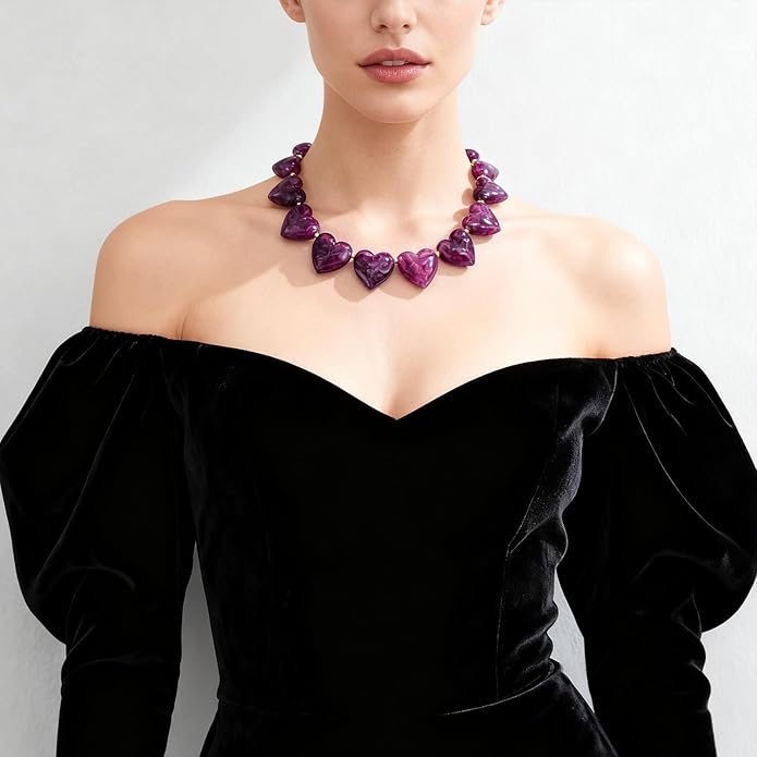 YUJIE Amber Acrylic Heart Choker Necklace for Women Vintage Punk Chunky Necklace Trendy Fashion Accessory