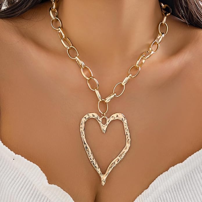 Y2k Large Heart Necklaces for Women Chunky Big Heart Pendant Necklace Exaggerated Layered Love Pearl Choker Necklace Set Dainty Statement Jewelry Gift