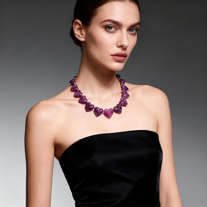 YUJIE Amber Acrylic Heart Choker Necklace for Women Vintage Punk Chunky Necklace Trendy Fashion Accessory