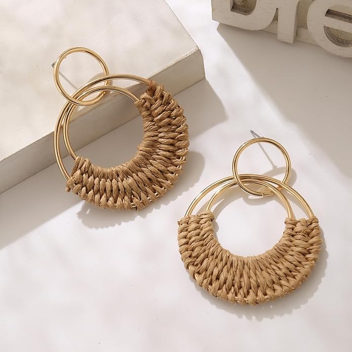Handmade Raffia Hoop Earrings Statement Tropical Bohemian Straw Dangle Earrings Natural Rattan Vacation Style Round Earrings for Women Summer Beach Party Essential Jewelry