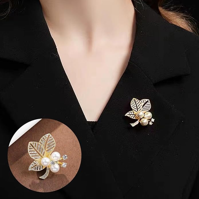 Crystal Pearl Flower Brooches Pins Fashion Beautiful Created Rhinestone Floral Brooch Good Idea for Party Dance Wedding Banquet for Elegant Women Girl