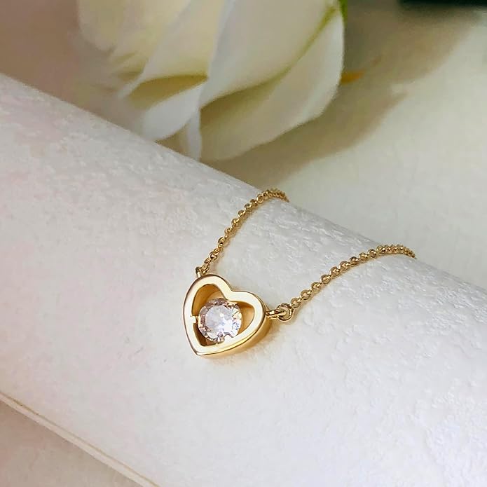 Zeffy Dainty Gold Heart Necklace for Women Trendy 14K Gold/Silver Plate Cute Heart Pendant Choker Necklaces Gold Love Heart Chain Necklace for Women Dainty Gold Jewelry Gifts for Women