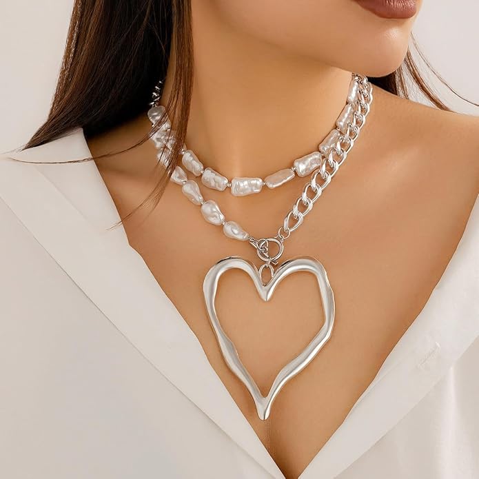 Y2k Large Heart Necklaces for Women Chunky Big Heart Pendant Necklace Exaggerated Layered Love Pearl Choker Necklace Set Dainty Statement Jewelry Gift