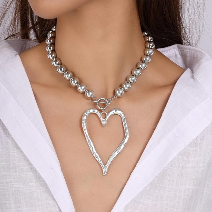 Unique Big Chunky Gold Heart Beads Necklace for Women, Charm Large Thick Hollow Love Heart Pendant Beaded Chain Choker Necklaces Party Y2K Jewelry Gift