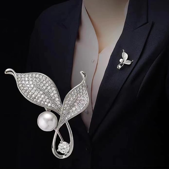 Crystal Pearl Flower Brooches Pins Fashion Beautiful Created Rhinestone Floral Brooch Good Idea for Party Dance Wedding Banquet for Elegant Women Girl