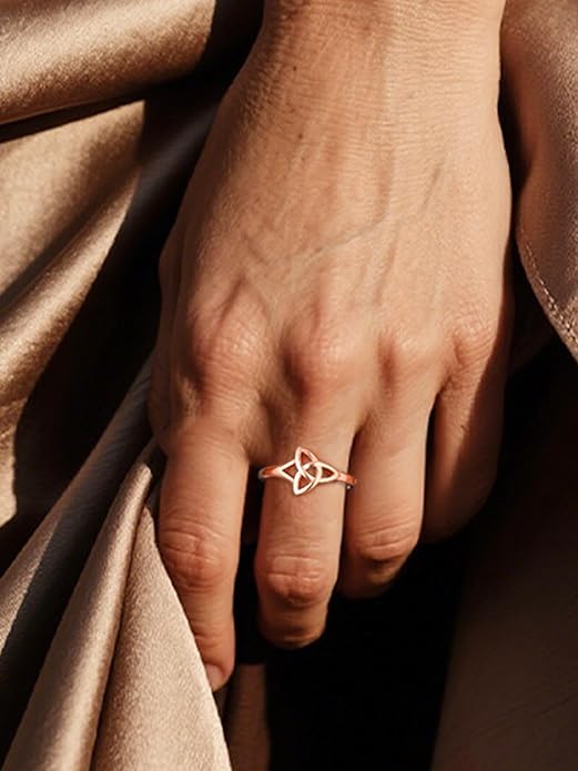 Bestyle 925 Sterling Silver Ring for Women, Minimalist Claddagh Ring Celtic Knot Ring for Women, Irish Promise Wedding Band, Gold/Rose Gold Vermeil Women Band Ring, Stackable, Gift for Her