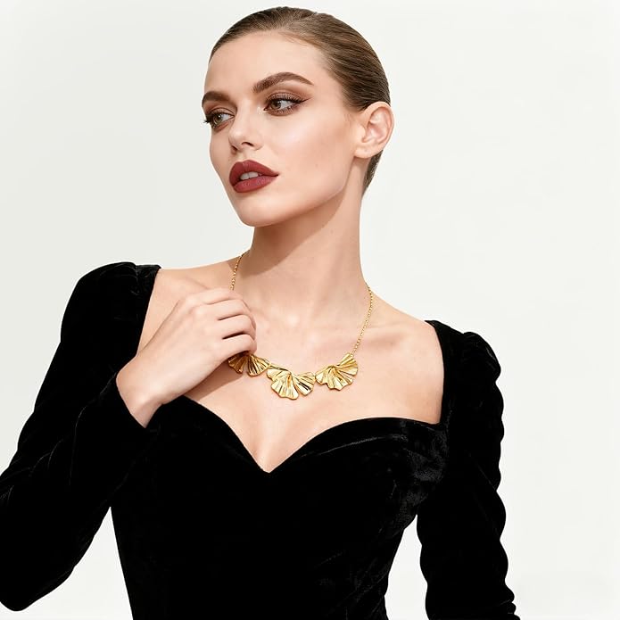 Flower Necklace for Women 14k Gold Plated Boho Vintage Chokers with Floral Pedant Trendy Petal Collars Necklaces Statement Prom Jewelry Gifts