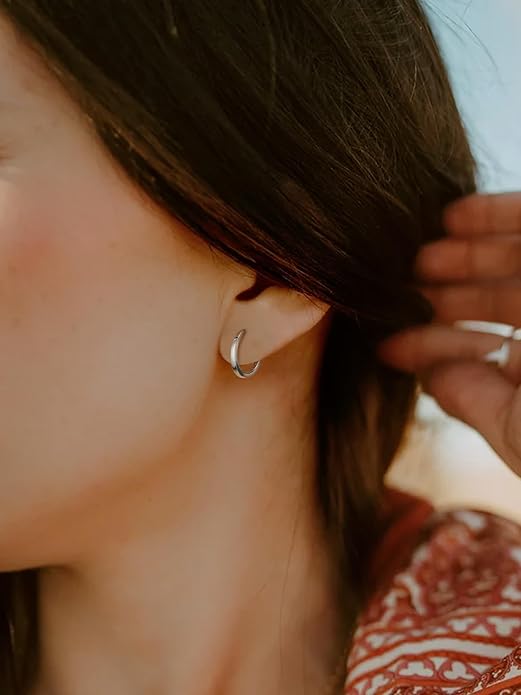 FaithHeart Sterling Silver Hoop Earrings for Women, Hypoallergenic Huggie Hoop Earrings Lightweight Small Cartilage Earrings Hoop Earring Dainty Everyday Earrings 6/8/10/12/14/15/16/18/20mm