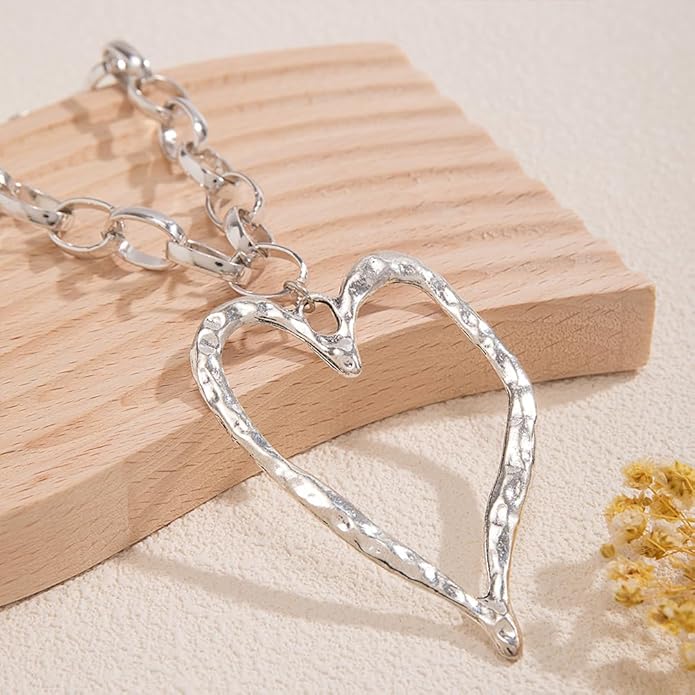 Bold Big Chunky Gold Heart Necklace for Women, Unique Large Thick Hollow Love Heart Pendant Chain Choker Necklaces Punk Party Prom Y2K Jewelry Gifts