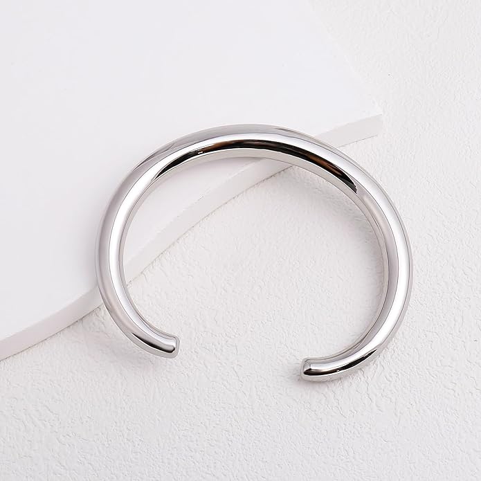 Gold Cuff Bangle Bracelets For Women Chunky 18k Gold Plated Stainless Steel Bracelet Non Tarnish Lightweigt Minimalist Jewellery Gift