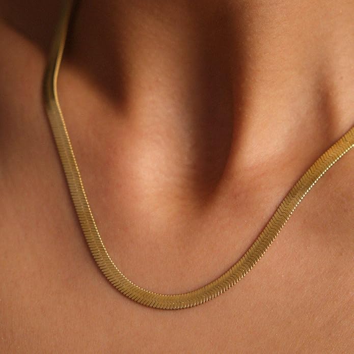 Moodear Gold Necklace for Women Trendy - Chunky Herringbone Paperclip Cuban Link Chain Choker Hypoallergenic Trendy Necklaces for Women Non Tarnish Jewelry Gifts