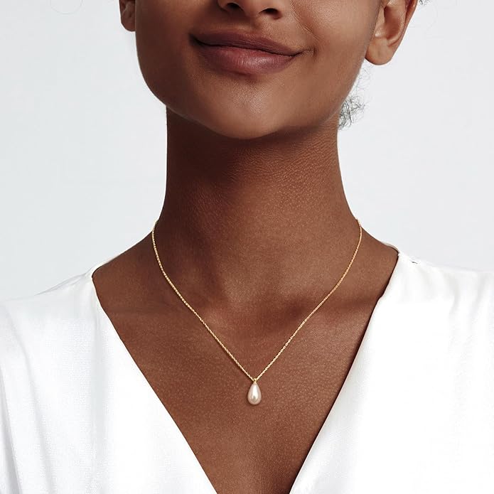 Zeffy Gold Pearl Necklace for Women, Dainty 14K Gold/Silve Plated Layered Pearl Choker Pearl Earrings Pearl Bracelets Wedding Trendy Gold Jewelry Set for Women Gifts