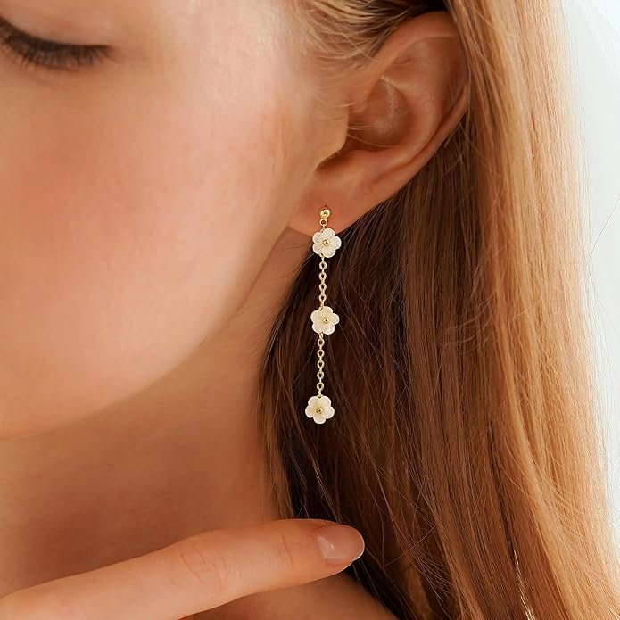 Moodear Gold Dangle Earrings for Women Trendy Dainty 14K Gold Plated Pearl Flower Dangle Drop Stud Chain Earrings Hypoallergenic Long Dangle Earrings for Women Wedding Jewelry Gifts