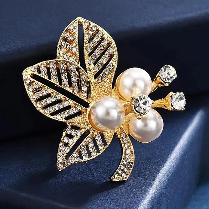Crystal Pearl Flower Brooches Pins Fashion Beautiful Created Rhinestone Floral Brooch Good Idea for Party Dance Wedding Banquet for Elegant Women Girl