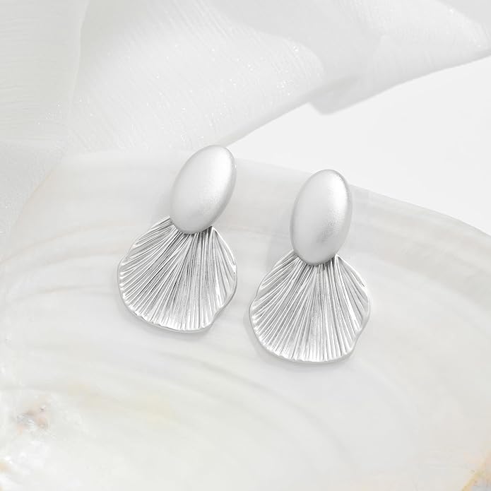 Gold Plated Earrings Dangle Chunky Fan-shaped Earrings Shell Earring for Women Two-Tone Fashion Statement Jewelry
