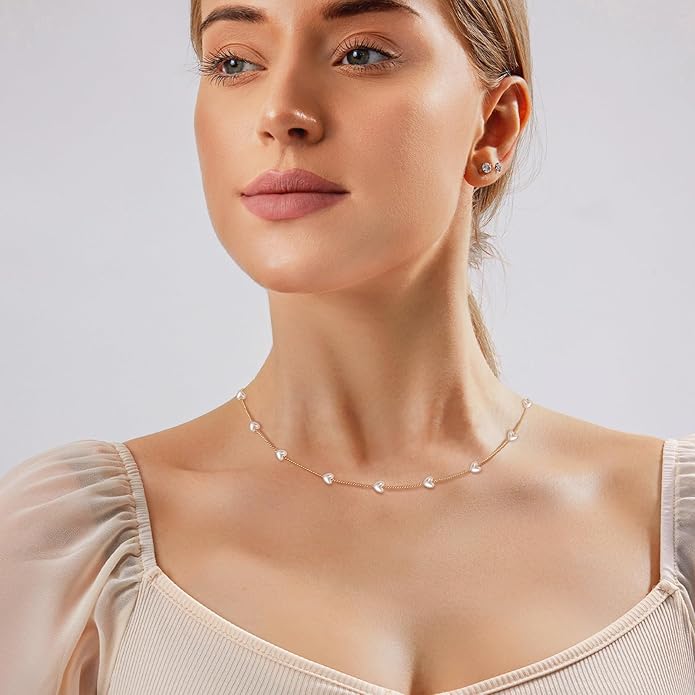 Zeffy Dainty Gold Heart Necklace for Women Trendy 14K Gold/Silver Plate Cute Heart Pendant Choker Necklaces Gold Love Heart Chain Necklace for Women Dainty Gold Jewelry Gifts for Women