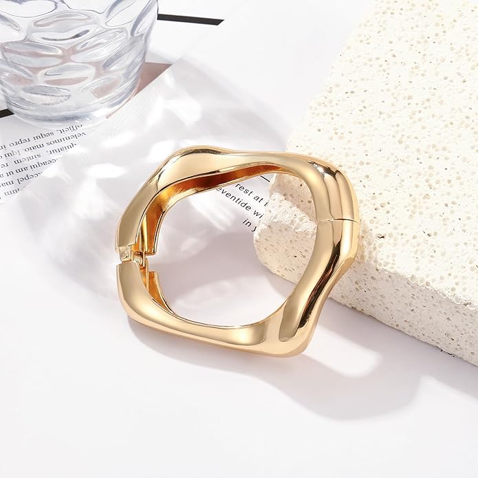 2Pcs Bangle Bracelets for Women Gold Arm Cuff 14k Gold Plated Chunky Gold Bangle Set Hinged Cuff Bracelets Trendy Arm Cuff Jewelry for Women