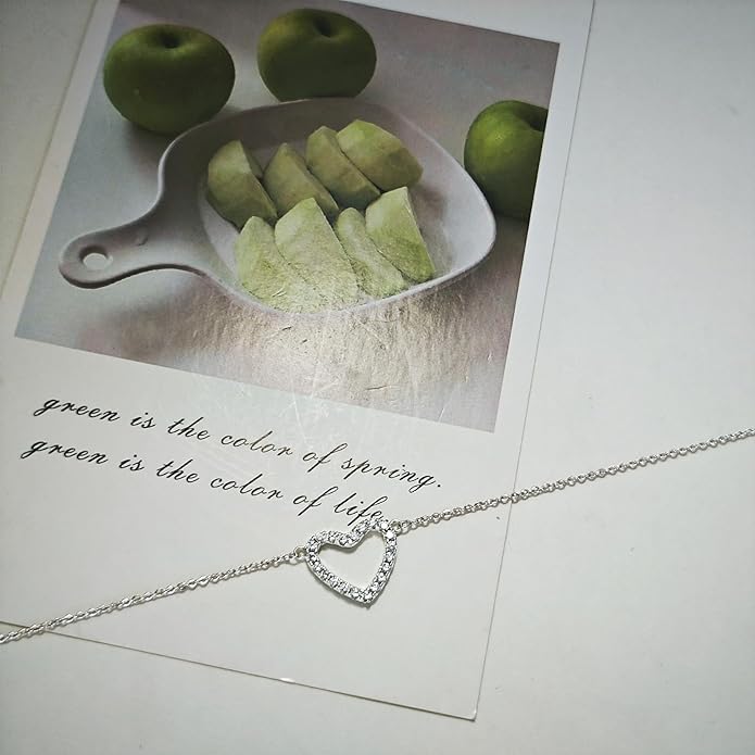 Cute Heart Necklace for Women Gold/Silver Plated Heart Pendant Choker Necklaces Tendy Love Heart Chain Necklace Dainty Gold/Silver Necklace Jewelry Gifts for Women
