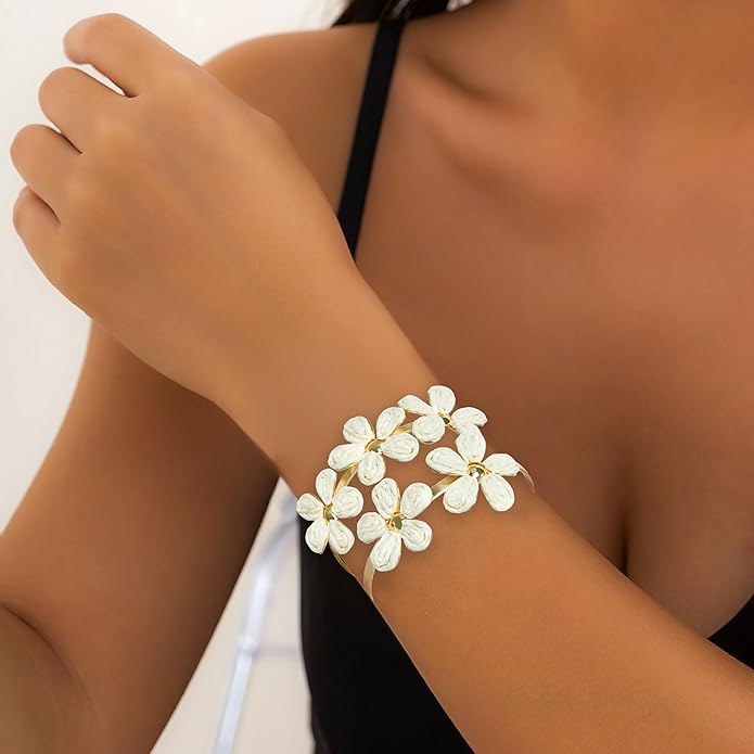 Raffia Flower Cuff Bangle Bracelet for Women, Adjustable Boho Floral Wide Open Bangle for Summer Beach, Handmade Trendy Rattan Jewelry