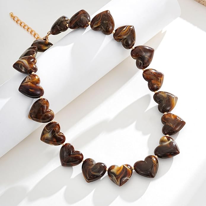 YUJIE Amber Acrylic Heart Choker Necklace for Women Vintage Punk Chunky Necklace Trendy Fashion Accessory