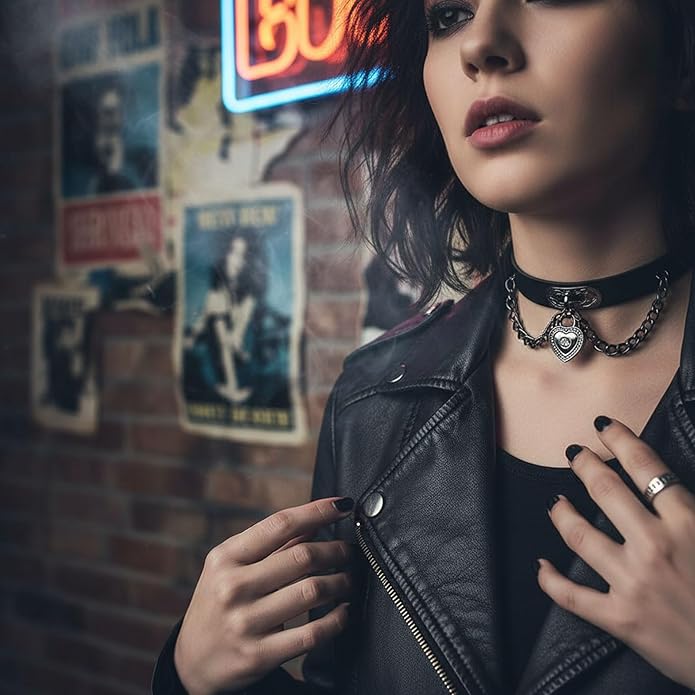 Goth Heart Chain Choker Necklace, Gothic Punk Grunge Emo Necklace, PU Leather Choker, Halloween Jewelry Gifts for Women