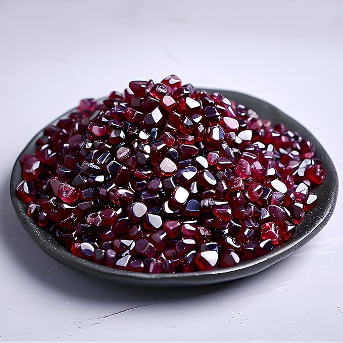 Polished Garnet Crystal Chips 200 Pcs - 0.3" 10 oz Tumbled Stone Chips Crushed Sea Glass Stones Healing Reiki Crystal Jewelry Making Home Decoration