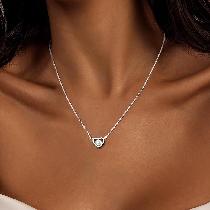 Cute Heart Necklace for Women Gold/Silver Plated Heart Pendant Choker Necklaces Tendy Love Heart Chain Necklace Dainty Gold/Silver Necklace Jewelry Gifts for Women