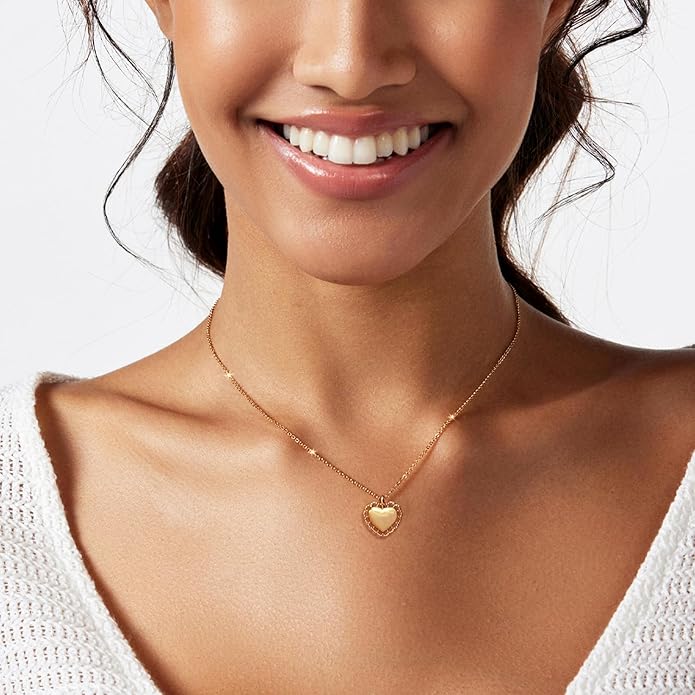 Zeffy Dainty Gold Heart Necklace for Women Trendy 14K Gold/Silver Plate Cute Heart Pendant Choker Necklaces Gold Love Heart Chain Necklace for Women Dainty Gold Jewelry Gifts for Women